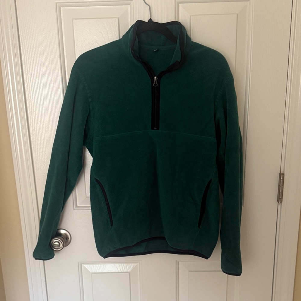 Unqlo women’s Green Zip-Up Sweater